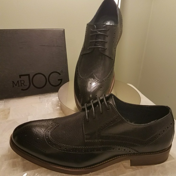 Shoes - Picture 5 of 6